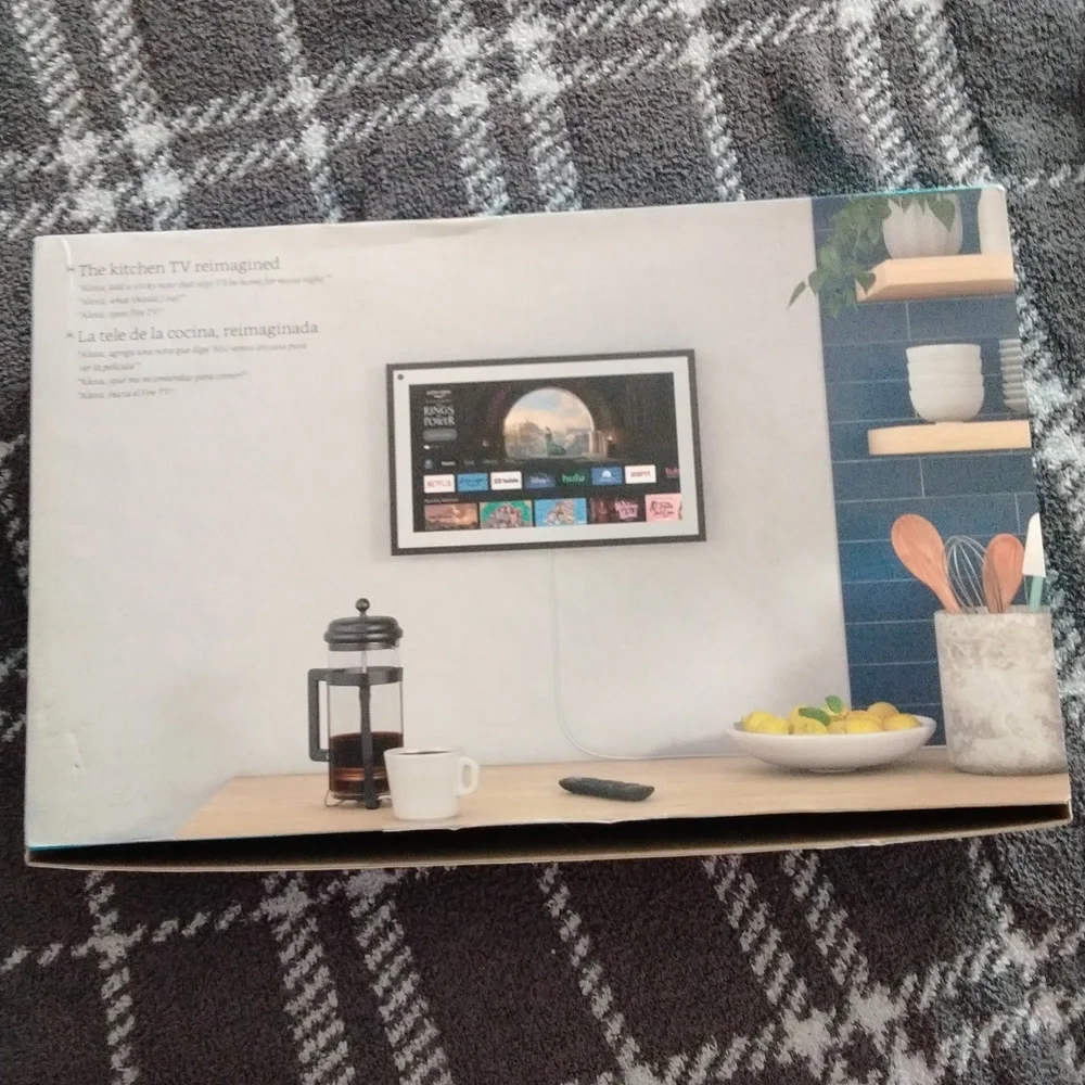 Echo Show 15.6 Black Tablet with Multitasking Capabilities and Minimalist Design